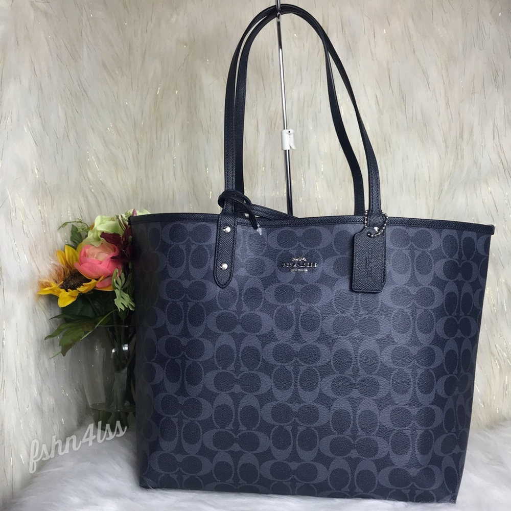 ❌SOLD❌COACH SIGNATURE REVERSIBLE CITY TOTE - Picture 3 of 6
